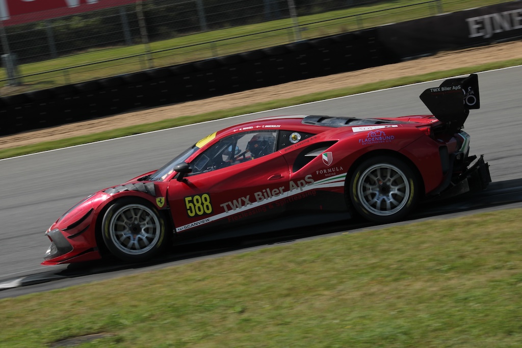 Team Torben Ingerslev og Kevin Rossel i Ferrari 488 Challenge EVO
(Foto: Motorsporten.dk)